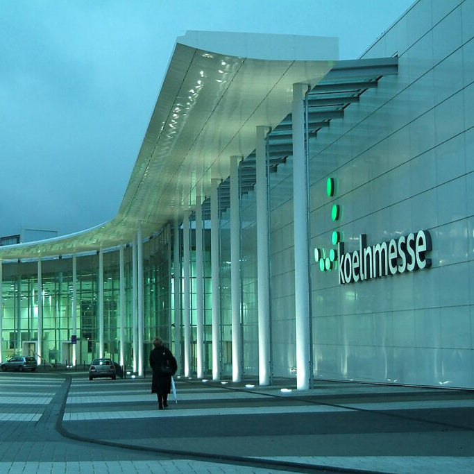Koelnmesse Köln Veranstaltungsort der CosmeticBusiness Messe – Kosmetikindustrie, Hautpflege Innovationen, Exosomen Skincare und Anti-Aging Technologien von CELONIQUE
